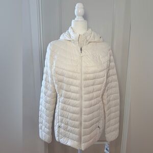 White Heatkeep Lightweight Puffer Jacket with Hood – Size Medium – NWT